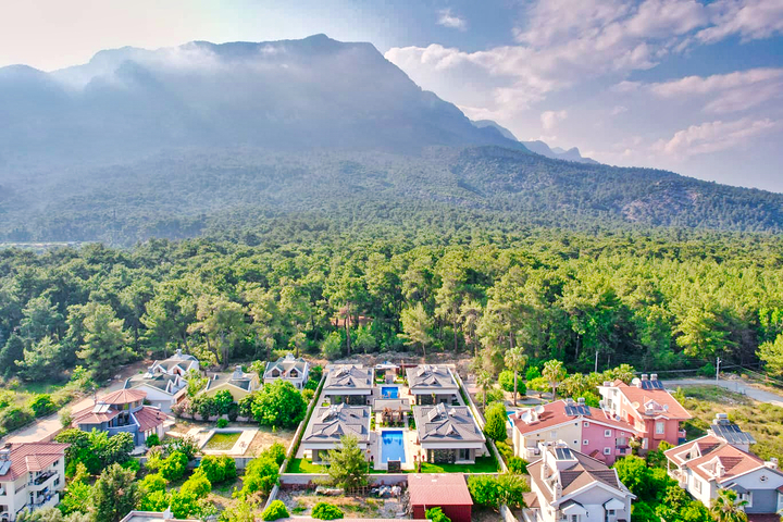 4+1-Villa im Wohnbezirk Aslanbujak - Antalya