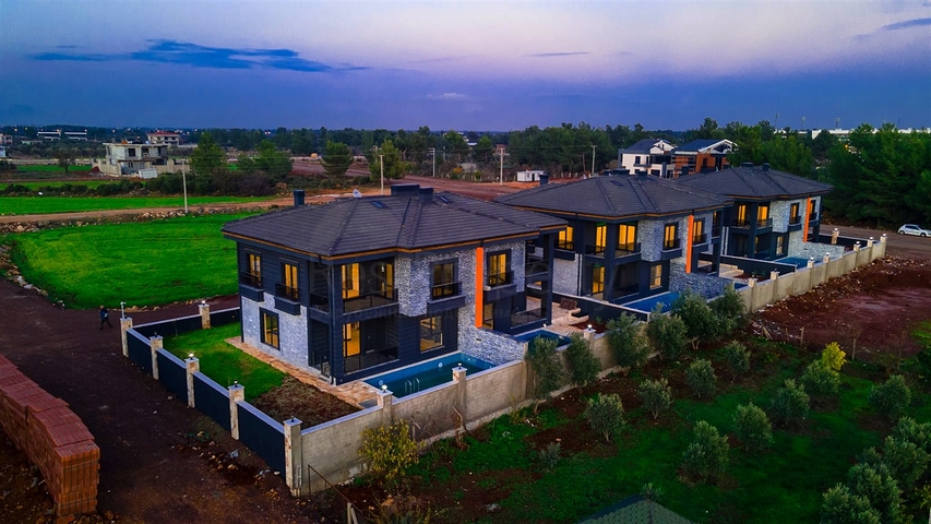 4+1-Villen im Stadtteil Doshemealty - Antalya 