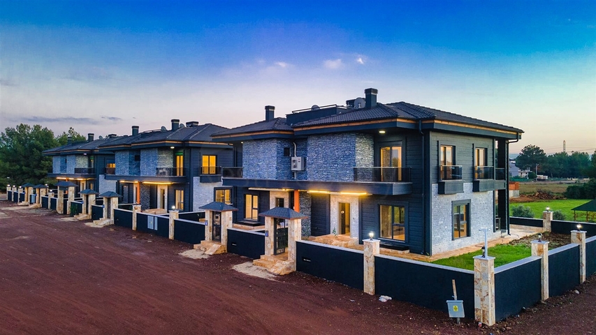 4+1-Villen im Stadtteil Doshemealty - Antalya 