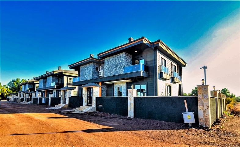 4+1-Villen im Stadtteil Doshemealty - Antalya 