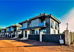 4+1-Villen im Stadtteil Doshemealty - Antalya 