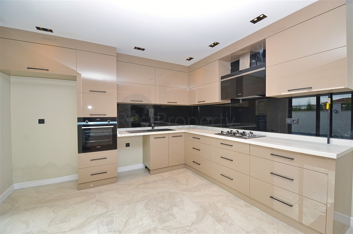 3+1-Villen im Wohnbezirk Güzeloba - Antalya 