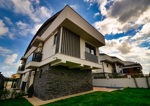 3+1-Villen im Wohnbezirk Güzeloba - Antalya 