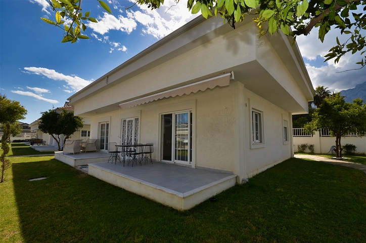 2+1-Villen im Wohnbezirk Aslanbujak - Antalya 