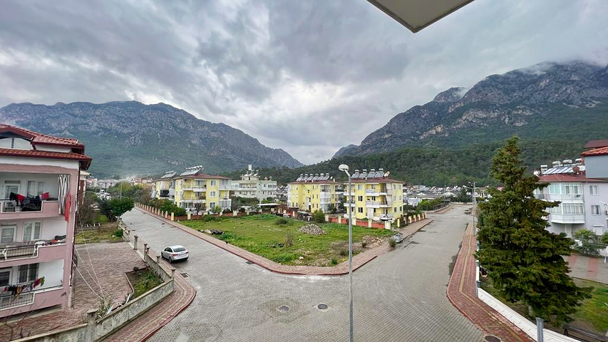 4+1 Wohnung in der Wohngegend Aslanbujak - Antalya 