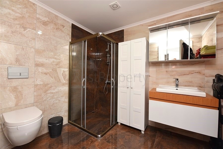 Wohnung 2+1 in einer Wohnanlage mit Hotelinfrastruktur.