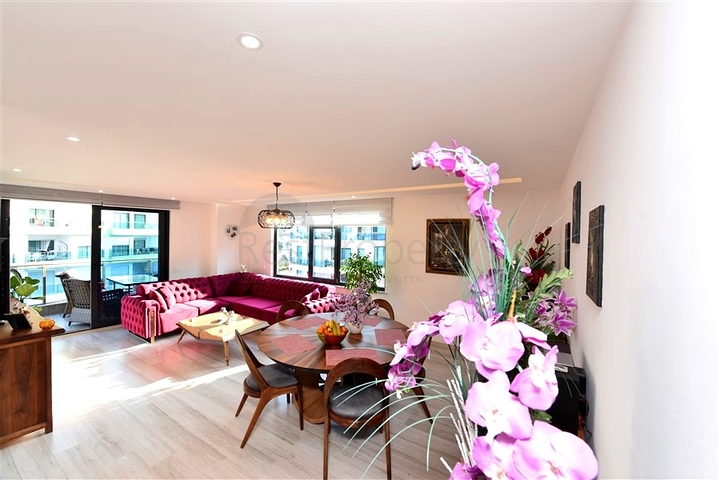 Wohnung 2+1 in einer Wohnanlage mit Hotelinfrastruktur.