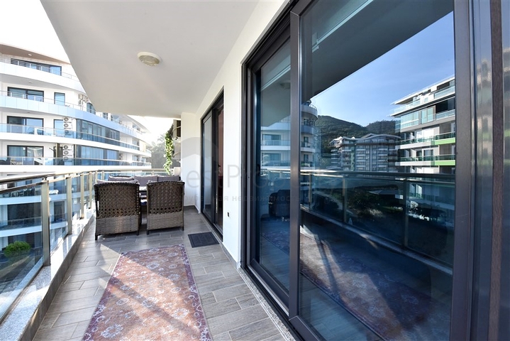 Wohnung 2+1 in einer Wohnanlage mit Hotelinfrastruktur.