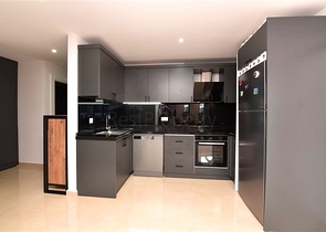 Wohnung 2+1 in einer Wohnanlage mit Hotelinfrastruktur.