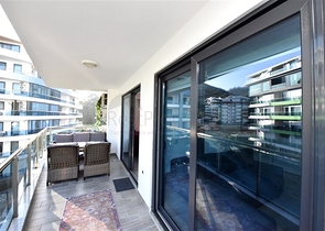 Wohnung 2+1 in einer Wohnanlage mit Hotelinfrastruktur.