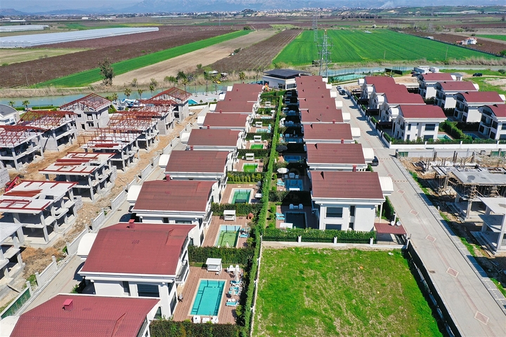 Villa mit 6+1 Grundrissen in Belek - Antalya 