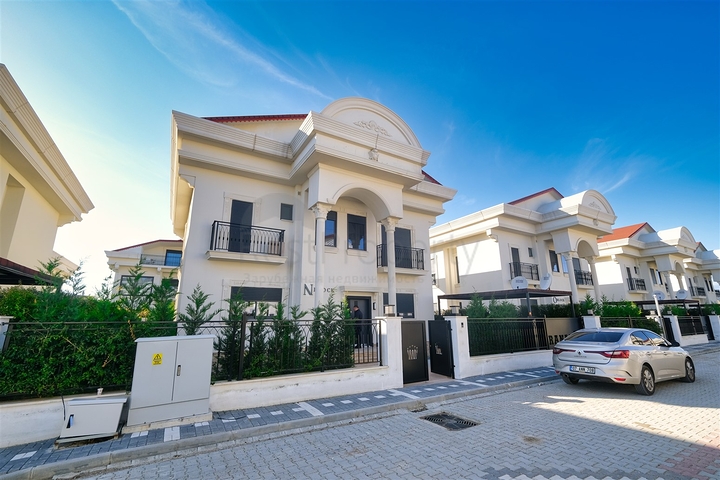 Villa mit 6+1 Grundrissen in Belek - Antalya 