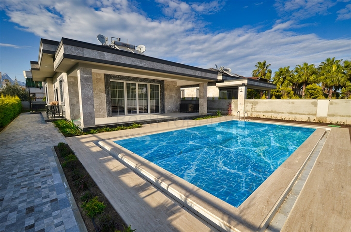 Villa mit 6+1 Grundriss in Kemer - Antalya 