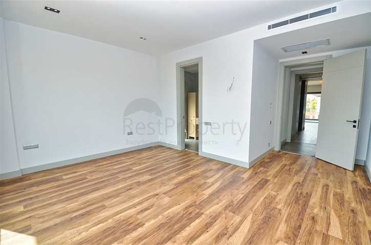 4+1-Villa in der Region Doshemealty - Antalya