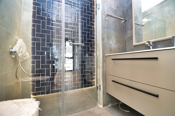 4+1-Villa in der Region Doshemealty - Antalya