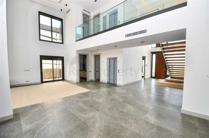 4+1-Villa in der Region Doshemealty - Antalya