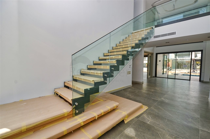 4+1-Villa in der Region Doshemealty - Antalya