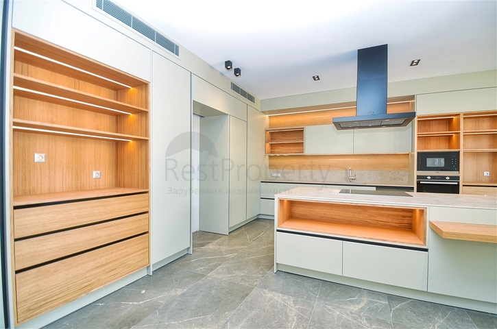 4+1-Villa in der Region Doshemealty - Antalya