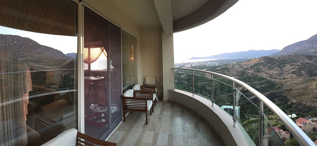 Luxus-Apartment mit direktem Meerblick