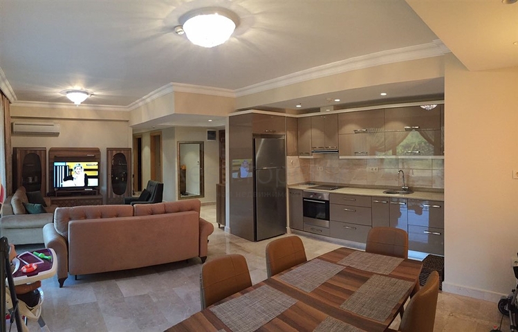 Luxus-Apartment mit direktem Meerblick