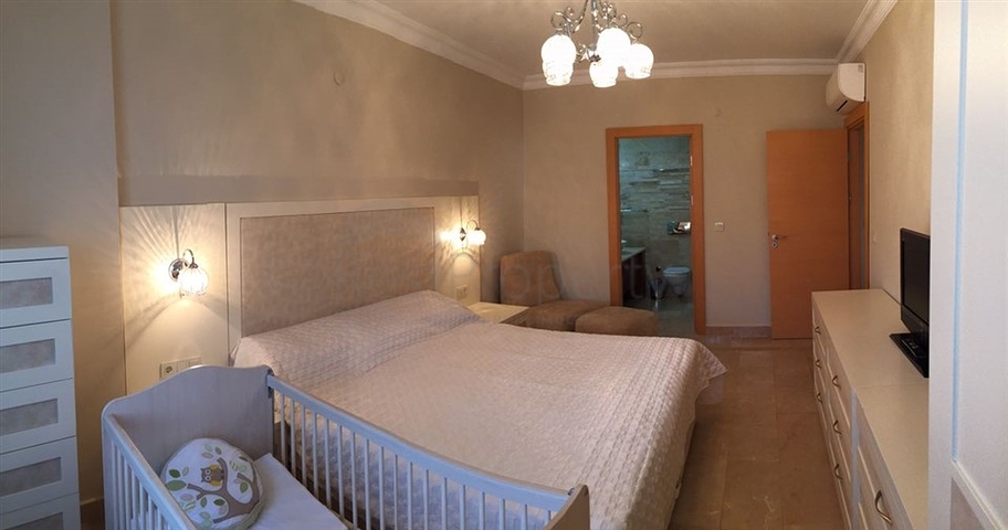 Luxus-Apartment mit direktem Meerblick