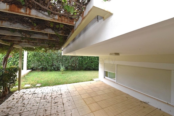 Maisonette mit Zugang zum Garten in einem Luxus-Komplex