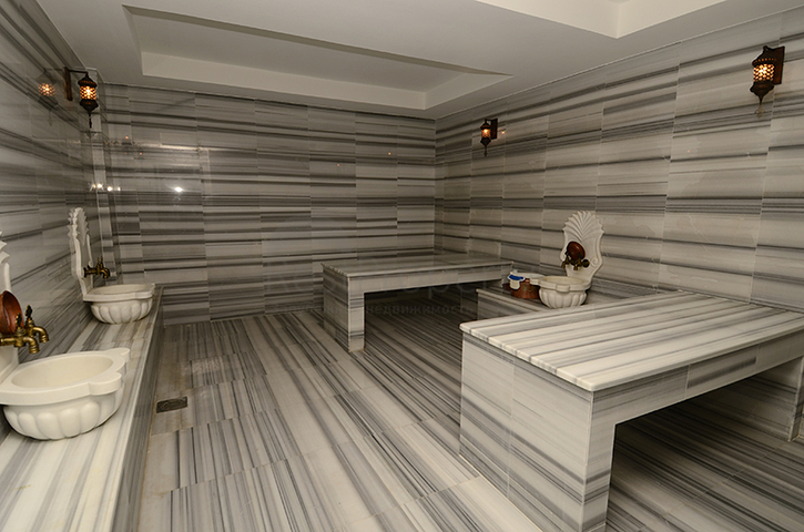 Maisonette mit Zugang zum Garten in einem Luxus-Komplex