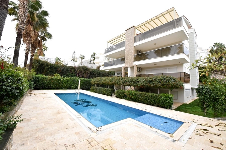 Maisonette mit Zugang zum Garten in einem Luxus-Komplex