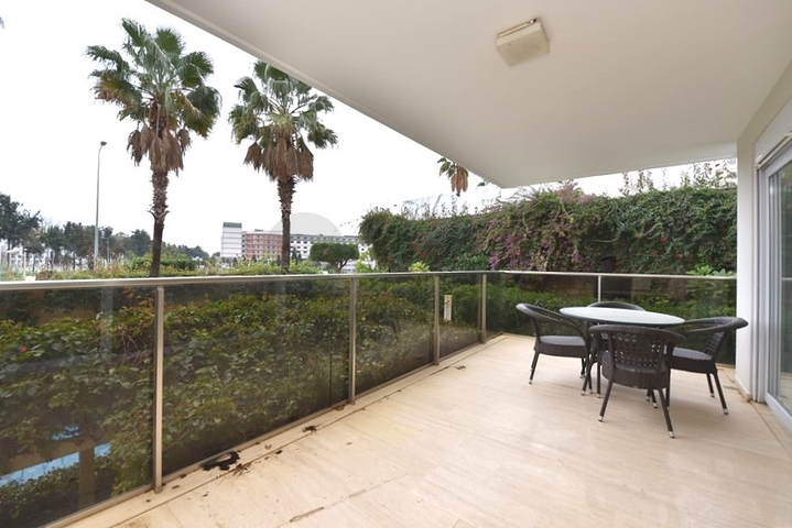 Maisonette mit Zugang zum Garten in einem Luxus-Komplex