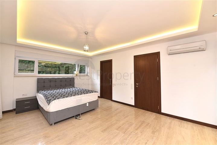 Maisonette mit Zugang zum Garten in einem Luxus-Komplex