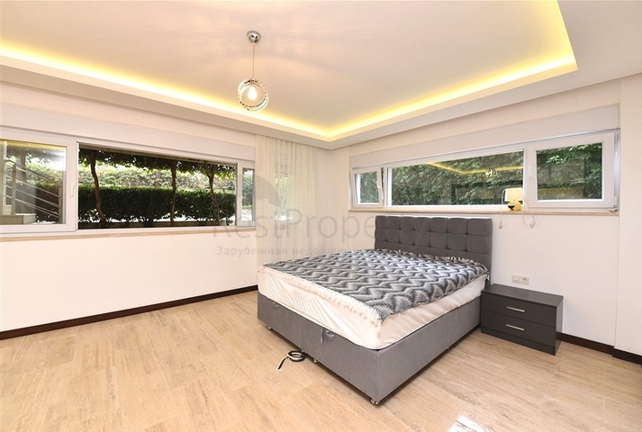 Maisonette mit Zugang zum Garten in einem Luxus-Komplex