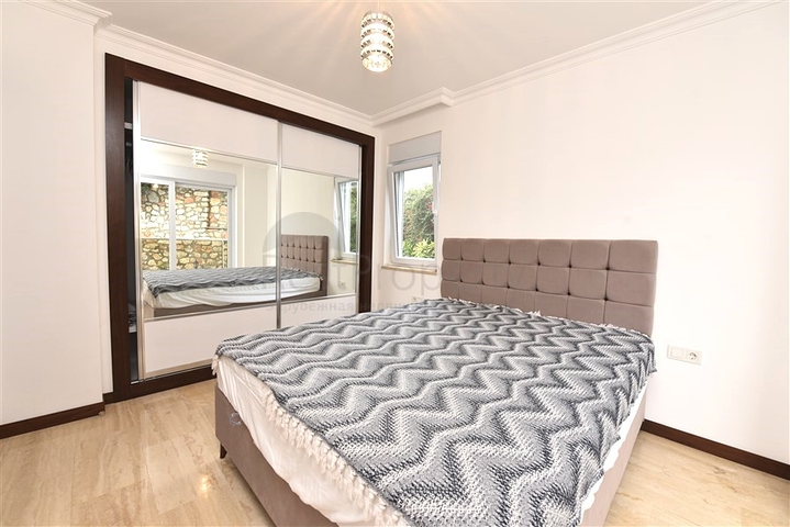 Maisonette mit Zugang zum Garten in einem Luxus-Komplex