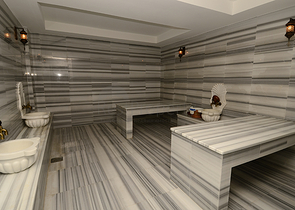 Maisonette mit Zugang zum Garten in einem Luxus-Komplex