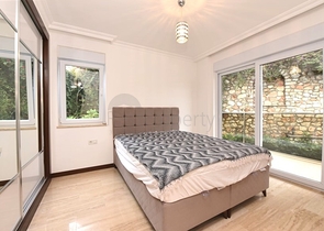 Maisonette mit Zugang zum Garten in einem Luxus-Komplex