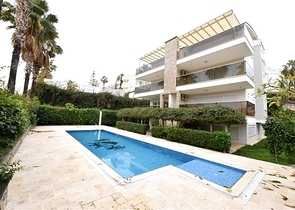 Maisonette mit Zugang zum Garten in einem Luxus-Komplex