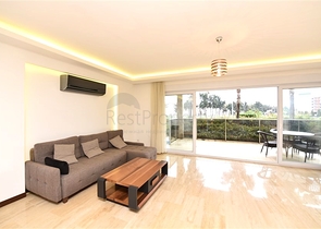 Maisonette mit Zugang zum Garten in einem Luxus-Komplex