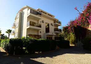 Maisonette mit Zugang zum Garten in einem Luxus-Komplex