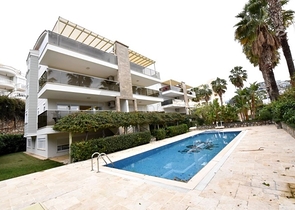 Maisonette mit Zugang zum Garten in einem Luxus-Komplex