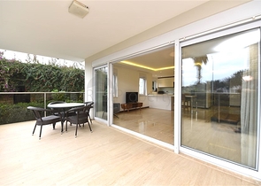 Maisonette mit Zugang zum Garten in einem Luxus-Komplex