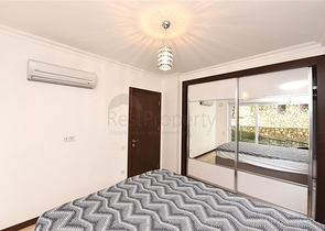 Maisonette mit Zugang zum Garten in einem Luxus-Komplex