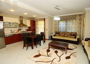 Wohnung zu vermieten im Zentrum von Alanya in der ersten Zeile