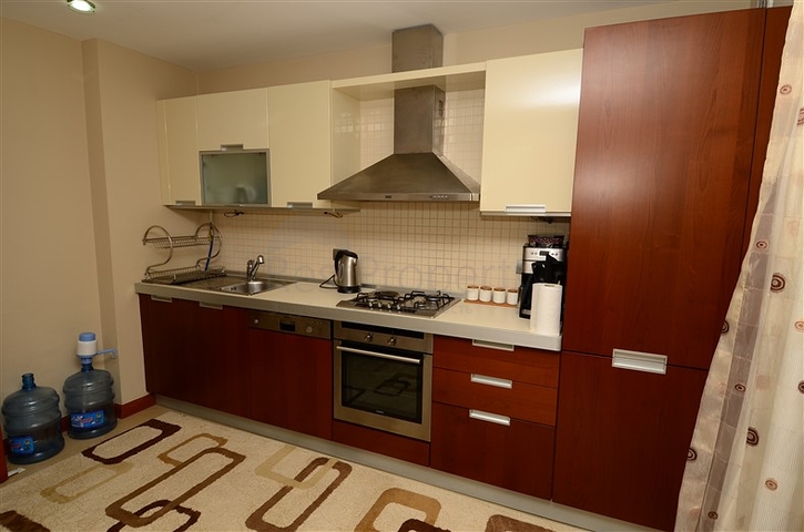 2+1 Apartment mit Zugang zum Garten zu vermieten