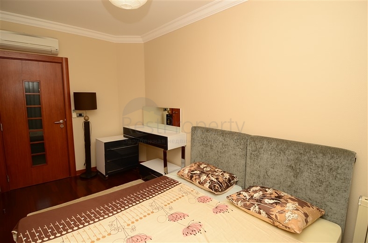 2+1 Apartment mit Zugang zum Garten zu vermieten