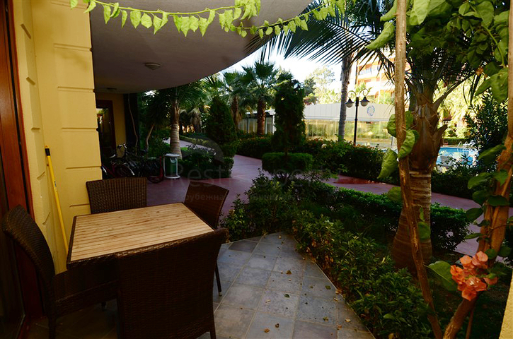 2+1 Apartment mit Zugang zum Garten zu vermieten