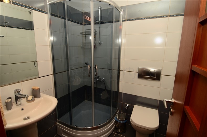 2+1 Apartment mit Zugang zum Garten zu vermieten