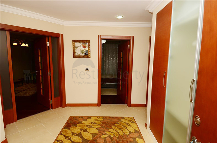 2+1 Apartment mit Zugang zum Garten zu vermieten