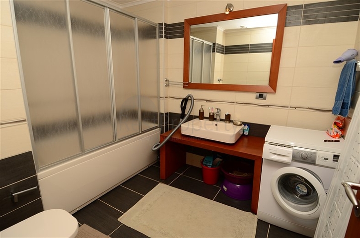 2+1 Apartment mit Zugang zum Garten zu vermieten