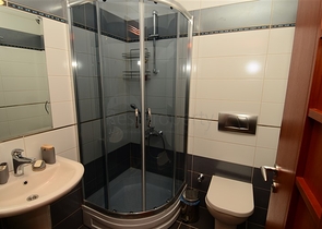 2+1 Apartment mit Zugang zum Garten zu vermieten