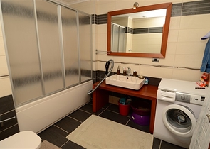 2+1 Apartment mit Zugang zum Garten zu vermieten