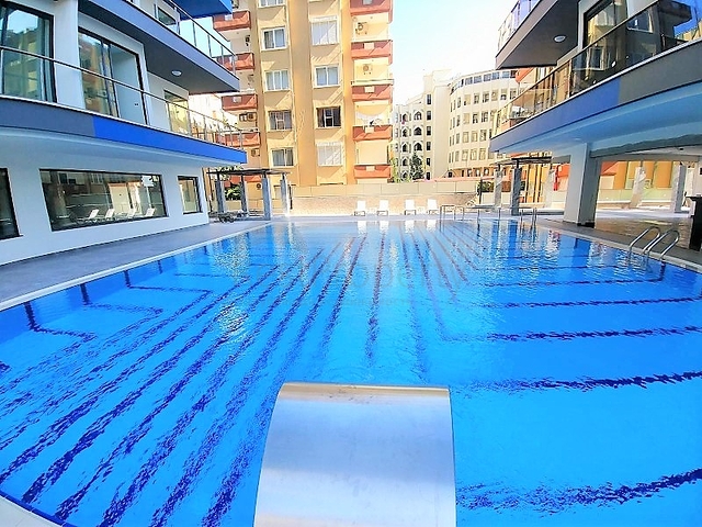 Neuer Komplex in der ersten Linie von Mahmutlar